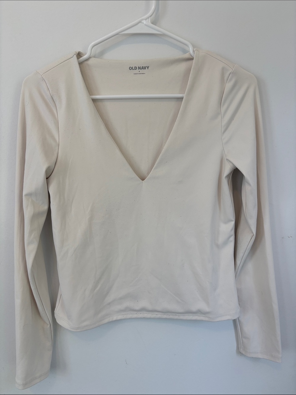 Old Navy Light Cream V-Neck Long Sleeve Top